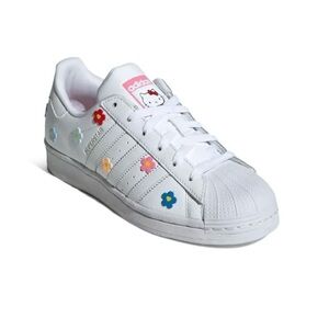 Hello kitty adidas✨